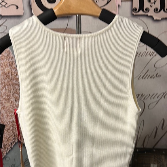 ❣️5 for 25.00 Ruby Rd. Cream Embellished Sleeveless Tank Top 🆕 - Picture 5 of 5